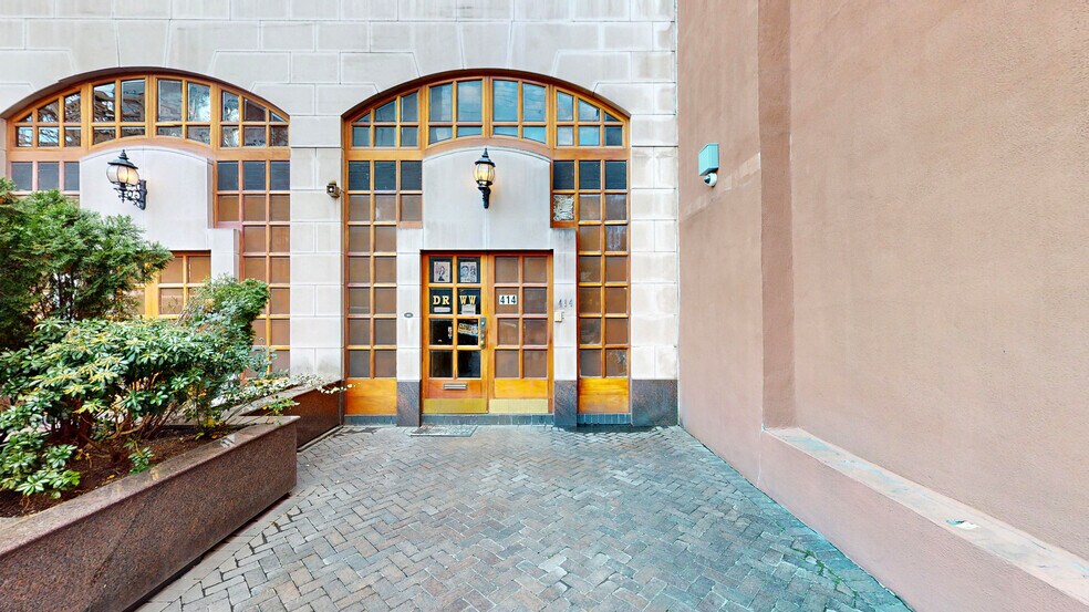 414-418 E 59th St, New York, NY for sale - Building Photo - Image 3 of 12