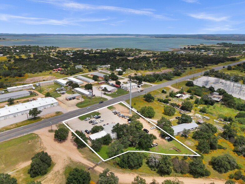 16082 E State Highway 29, Buchanan Dam, TX à vendre - Photo du bâtiment - Image 2 de 21