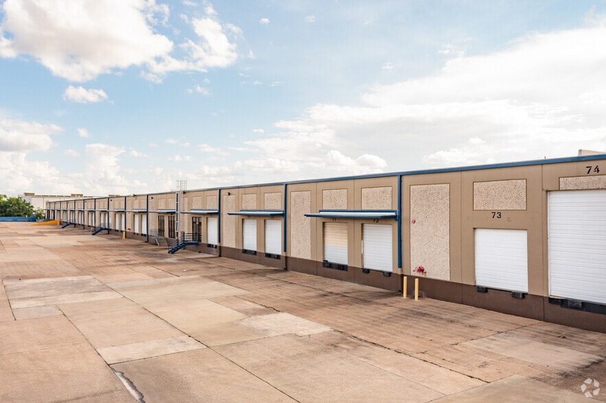 8786 Wallisville Rd, Houston, TX for lease - Building Photo - Image 3 of 4