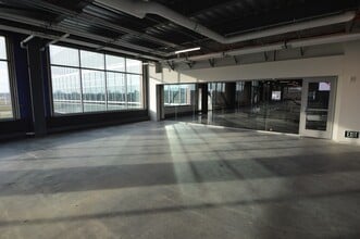 5522 26th Ave, Kenosha, WI for lease Interior Photo- Image 1 of 2