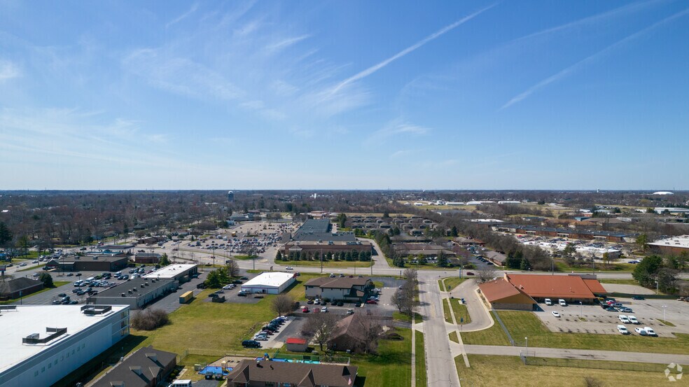 3974 Brown Park Dr, Hilliard, OH à louer - Photo du bâtiment - Image 2 de 7