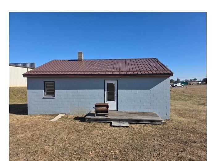 422 Cleburne Blvd, Dublin, VA à louer - Photo du bâtiment - Image 2 de 4