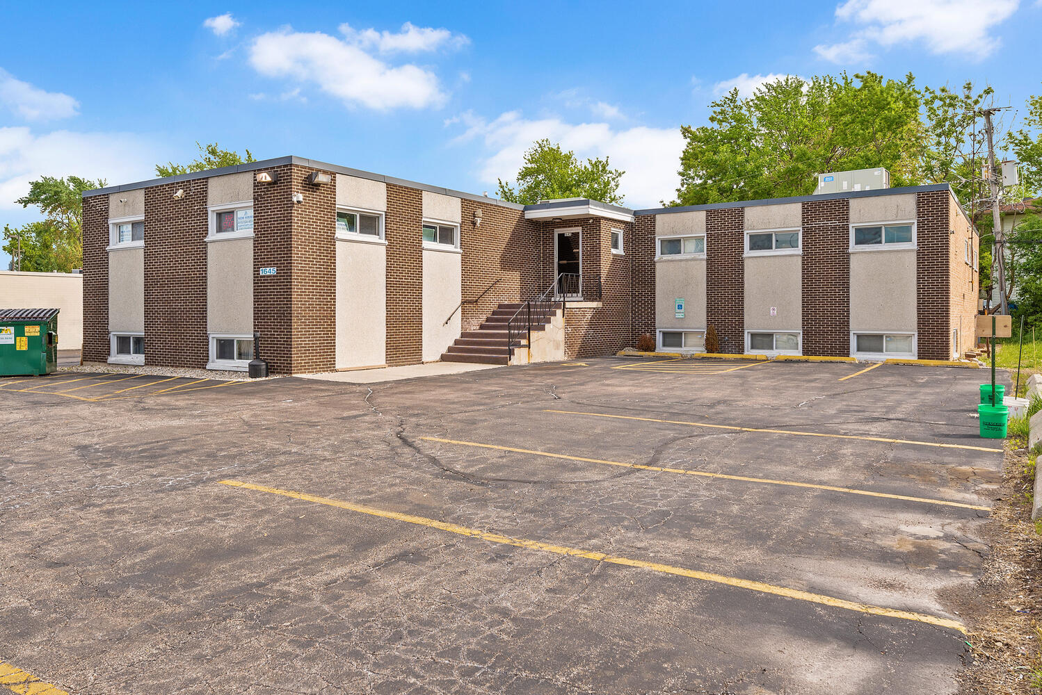 1645 Irving Park Rd, Hanover Park, IL à louer Photo du bâtiment- Image 1 de 9