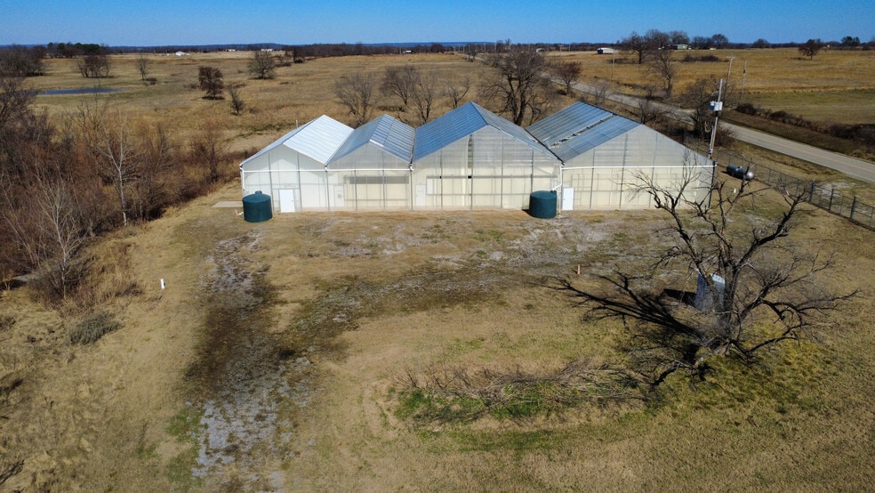 23059 S 105th St E, Porum, OK à vendre - Photo du bâtiment - Image 2 de 9