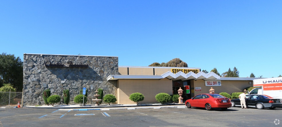 709 Admiral Callaghan Ln, Vallejo, CA for sale - Primary Photo - Image 1 of 13