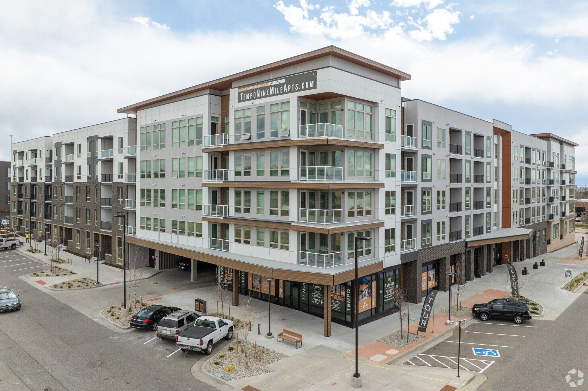 12150 E Dartmouth Ave, Aurora, CO à louer Photo principale- Image 1 de 32