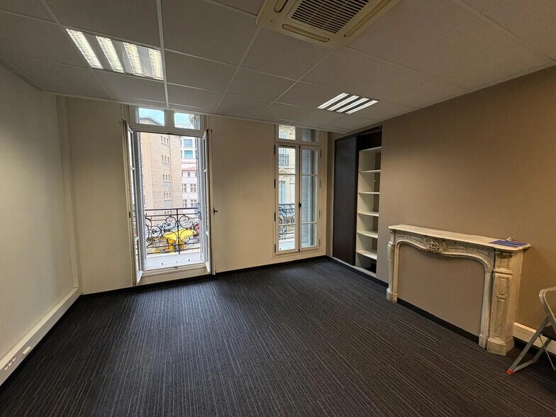 21 Rue De La Republique, Marseille for lease - Interior Photo - Image 2 of 7