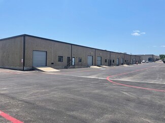 Plus de détails pour 3417 Raider Dr, Hurst, TX - Industriel à louer