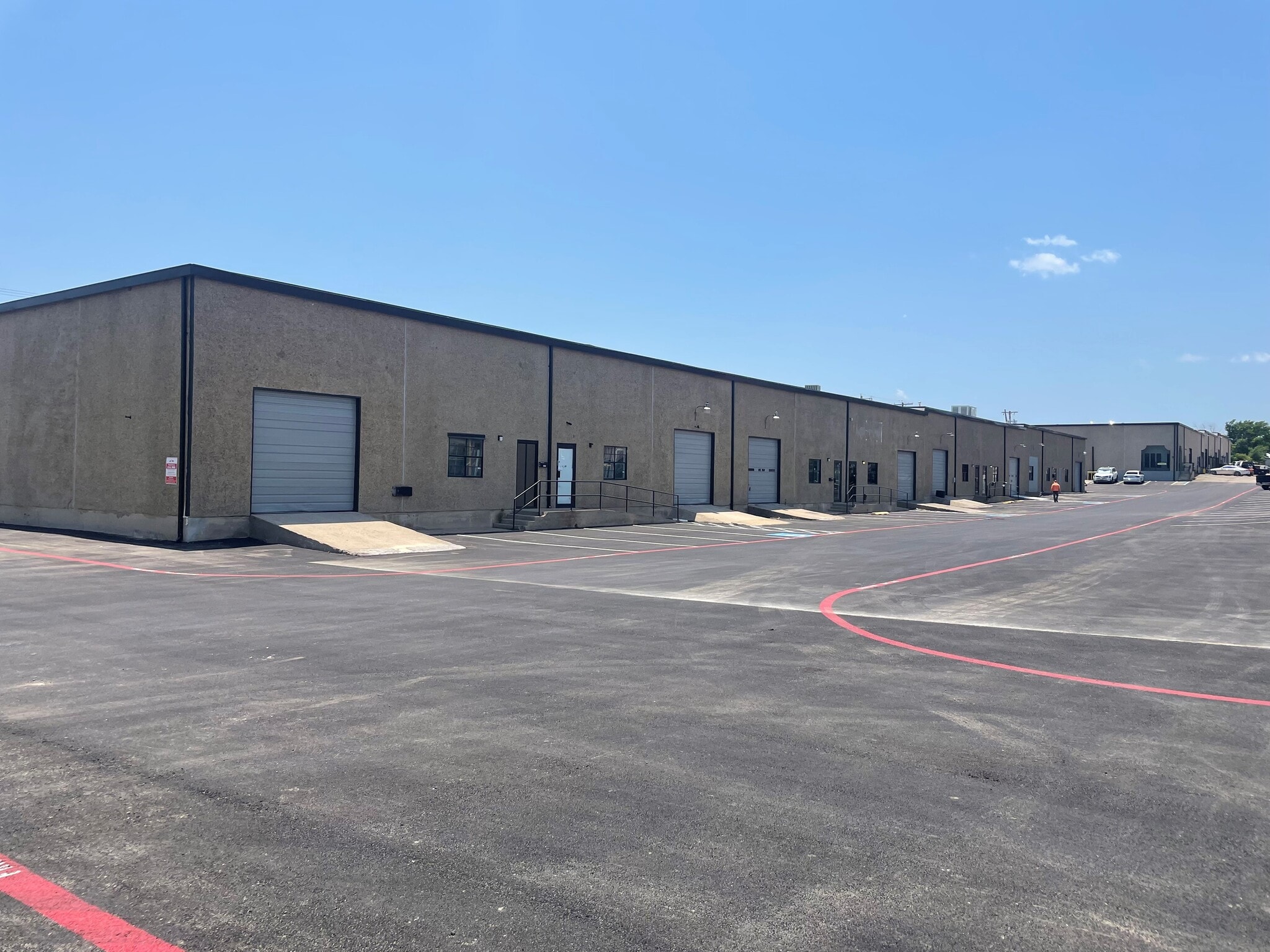 3417 Raider Dr, Hurst, TX for lease Primary Photo- Image 1 of 2