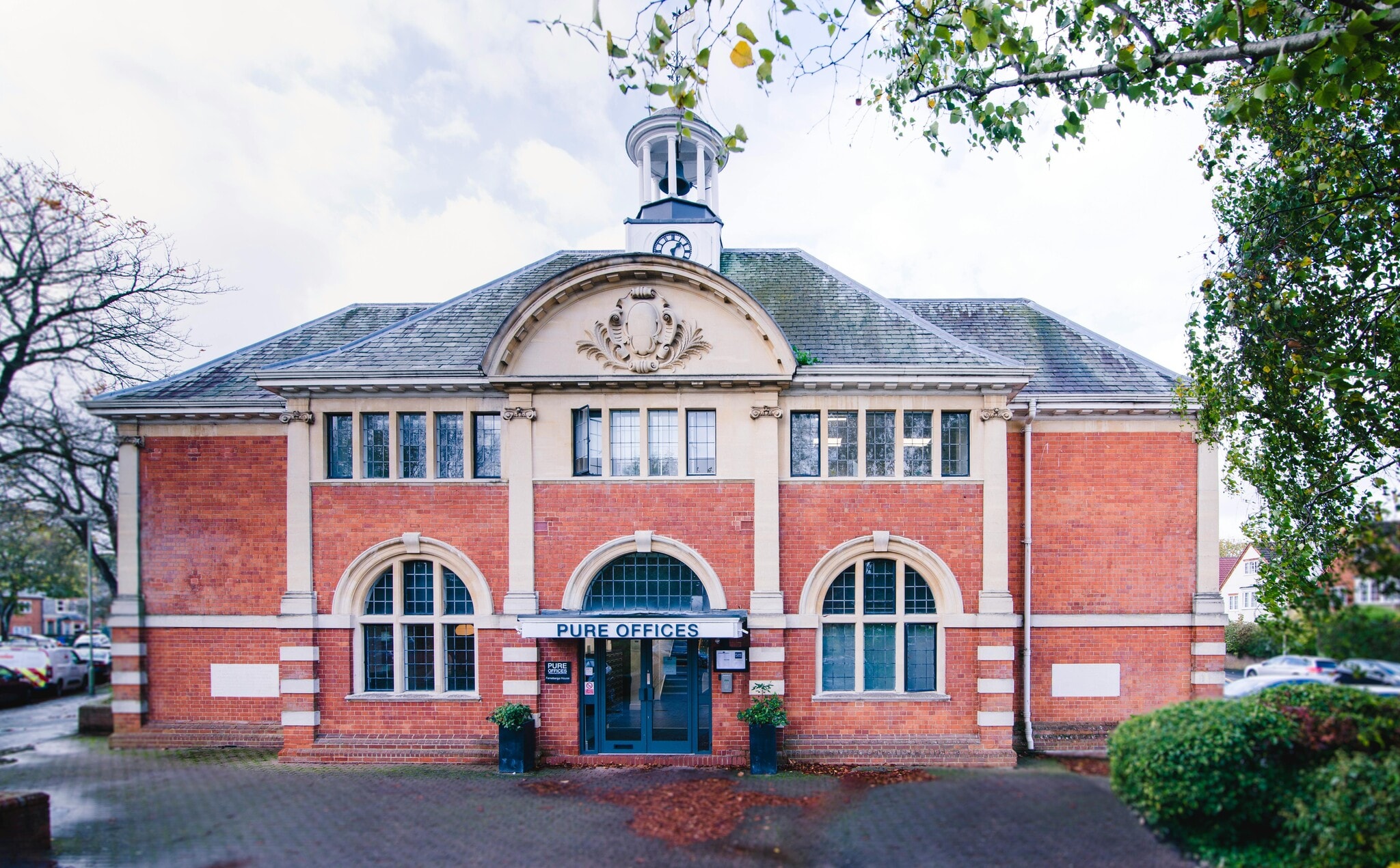 Alexandra Rd, Farnborough for lease Building Photo- Image 1 of 12