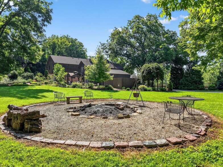 5549 Main St, Augusta, MO à vendre - Photo du bâtiment - Image 2 de 11