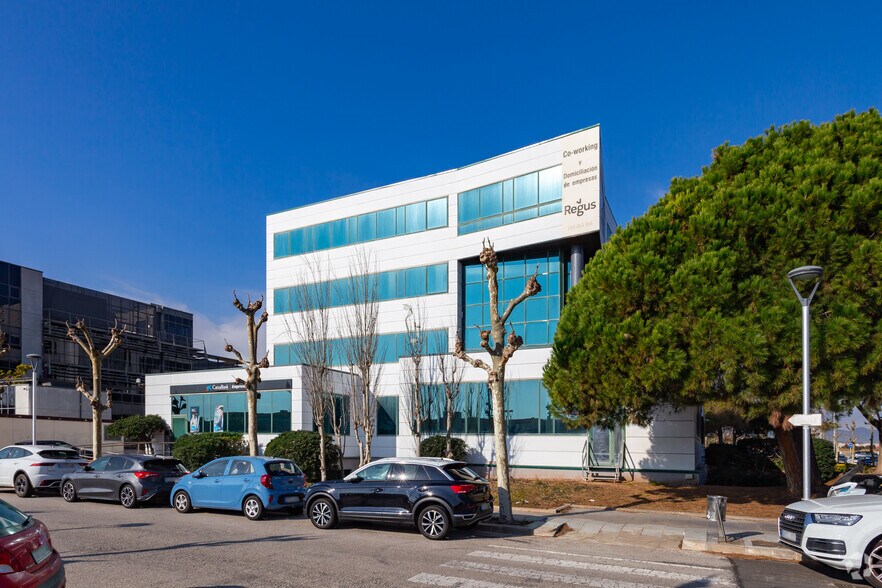 Carrer Osona, 2, El Prat de Llobregat, Barcelona à louer - Photo du bâtiment - Image 3 de 3