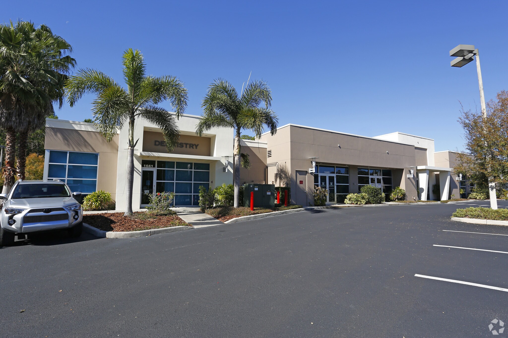 1665 Davenport Dr, Trinity, FL for lease Building Photo- Image 1 of 8