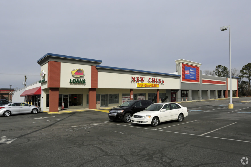 1720-1744 Julian R Allsbrook Hwy, Roanoke Rapids, NC for lease - Primary Photo - Image 1 of 8