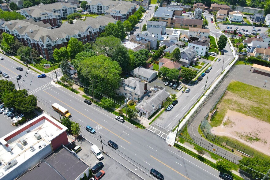 818-822 Mamaroneck Avenue portefeuille de 2 propriétés à vendre sur LoopNet.ca - Photo du bâtiment - Image 1 de 39