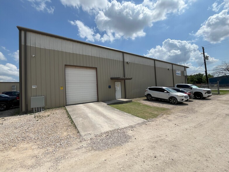 650 Aldine Bender Rd, Houston, TX for sale - Building Photo - Image 2 of 24