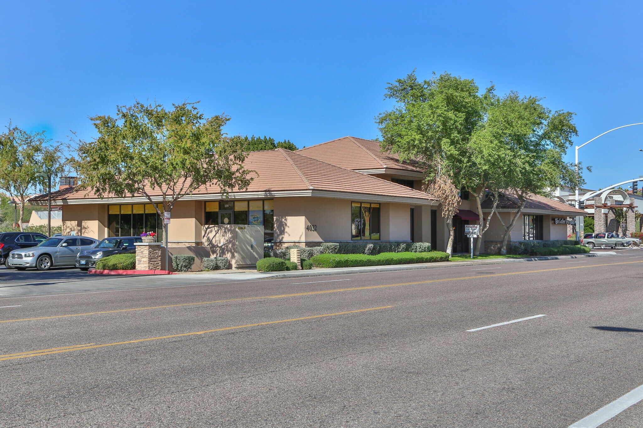 4032 N Miller Rd, Scottsdale, AZ for lease Primary Photo- Image 1 of 4