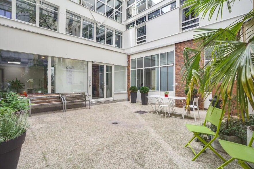Bureau dans Paris à vendre - Photo du bâtiment - Image 1 de 10