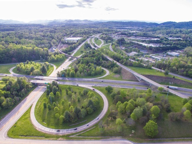Plus de détails pour 303 Gashes Creek Rd, Asheville, NC - Terrain à vendre