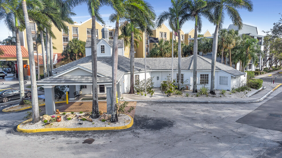 2520 Stirling Rd, Hollywood, FL à vendre - Photo du bâtiment - Image 1 de 1