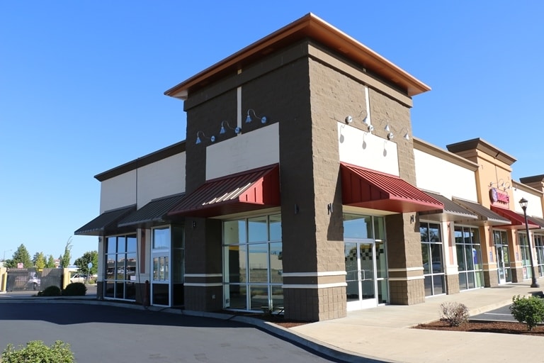 200 W Ellendale, Dallas, OR for lease - Building Photo - Image 1 of 9