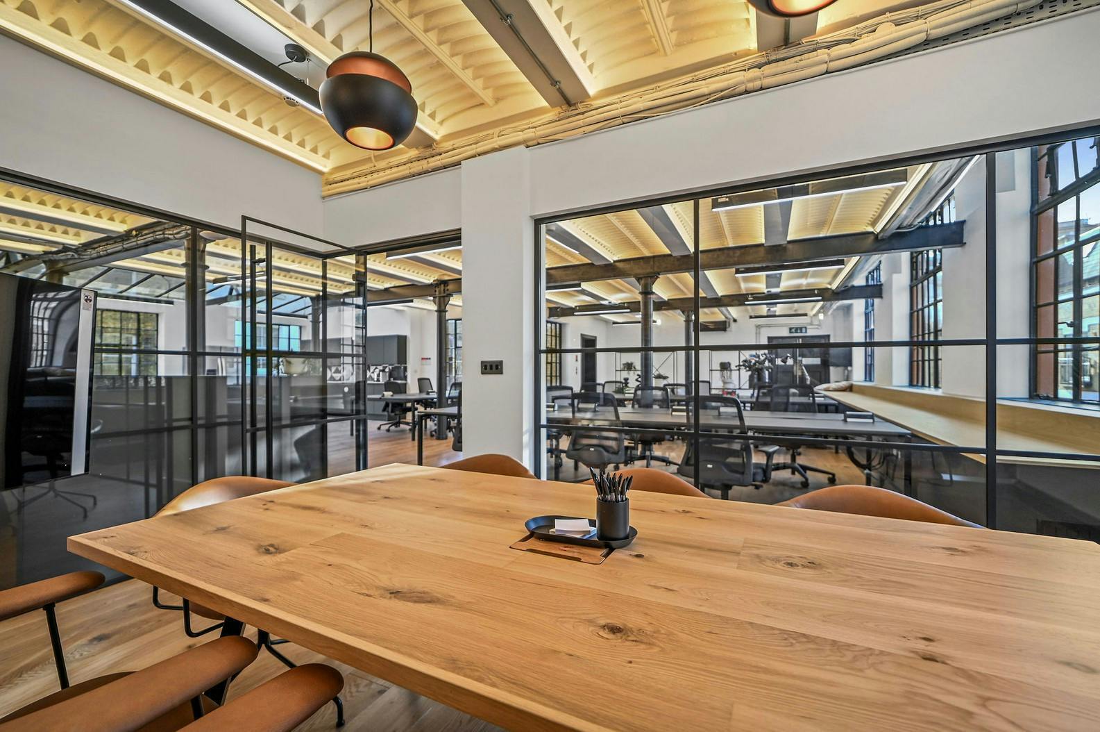 18 East Tenter St, Londres à louer Photo du bâtiment- Image 1 de 16