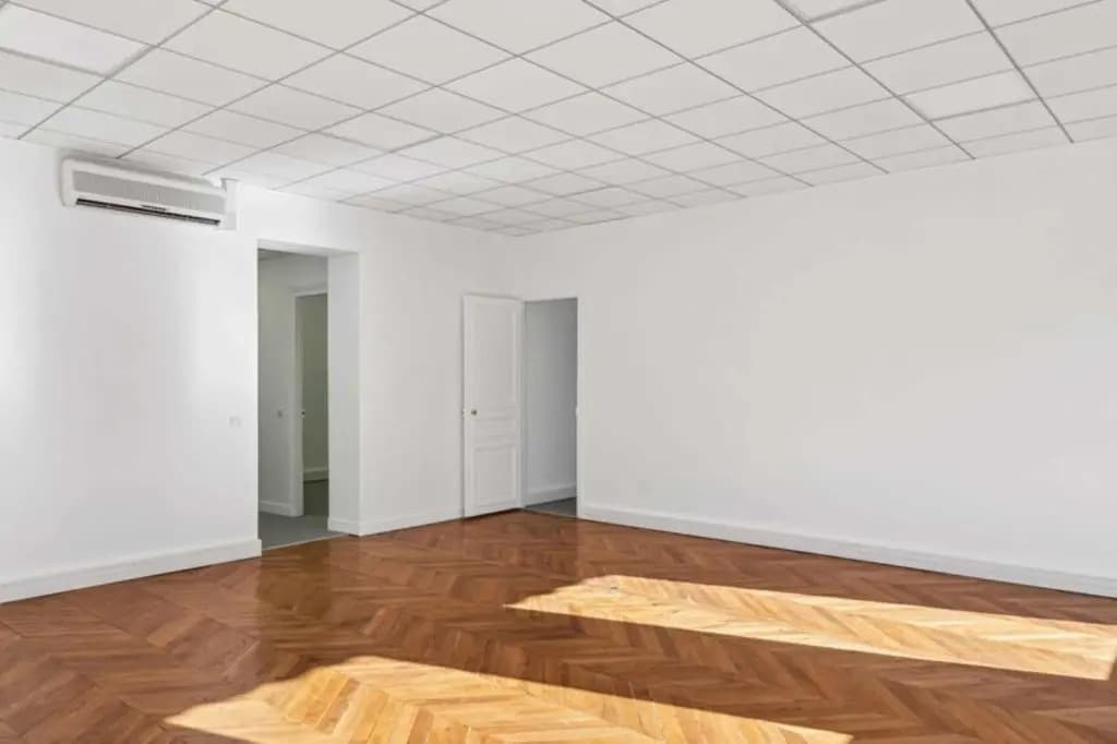 10-12 Avenue De Messine, Paris for lease Building Photo- Image 1 of 3