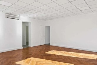 10-12 Avenue De Messine, Paris for lease Building Photo- Image 1 of 3