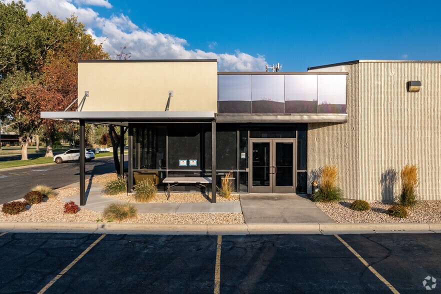 1105-1141 W 2400 S, Salt Lake City, UT for lease - Building Photo - Image 2 of 23