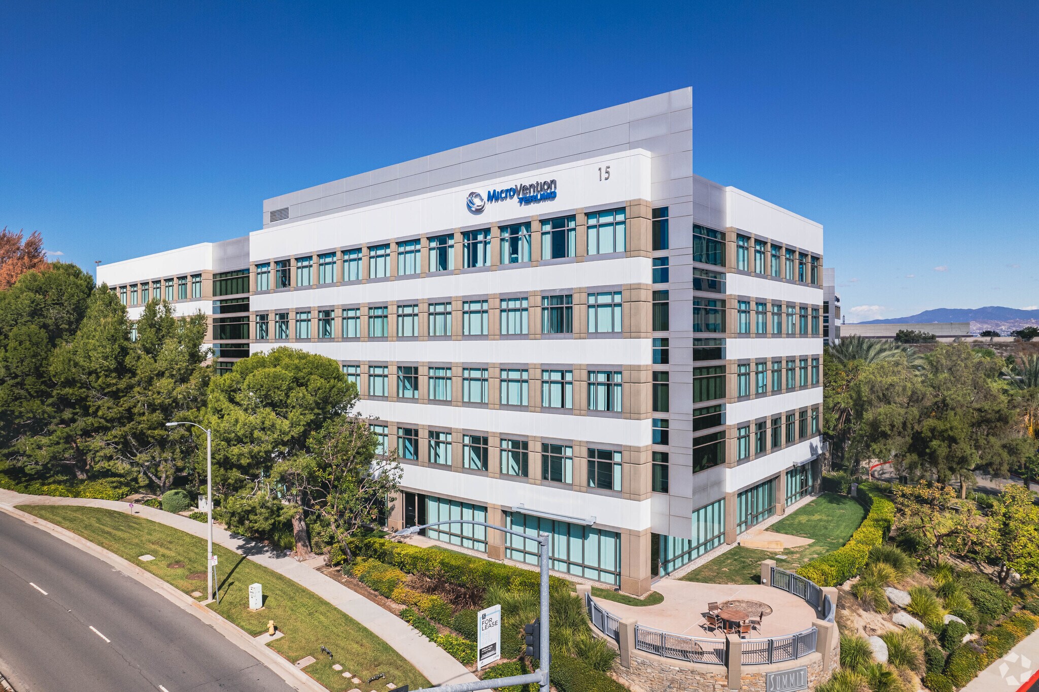 15 Enterprise, Aliso Viejo, CA à louer Photo principale- Image 1 de 55
