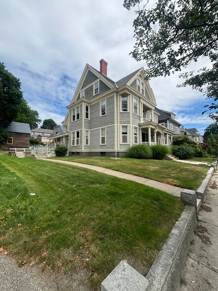 906 Main St, Worcester, MA for sale - Building Photo - Image 3 of 9