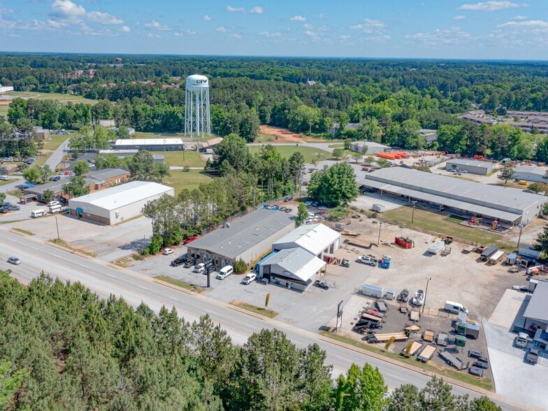 1666 Calhoun Rd, Greenwood, SC for sale - Building Photo - Image 2 of 3