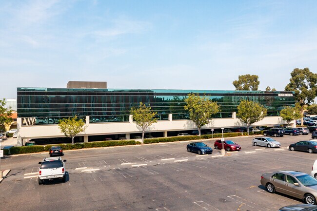 Plus de détails pour 17742 Beach Blvd, Huntington Beach, CA - Bureau/Médical à louer