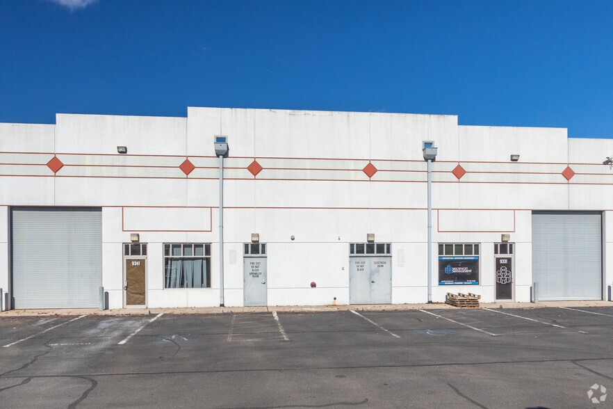 9201-9373 Mike Garcia Dr, Manassas, VA for lease - Building Photo - Image 3 of 35