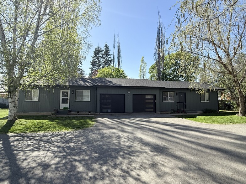 1717 Main St, Sandpoint, ID à vendre - Photo du bâtiment - Image 3 de 23