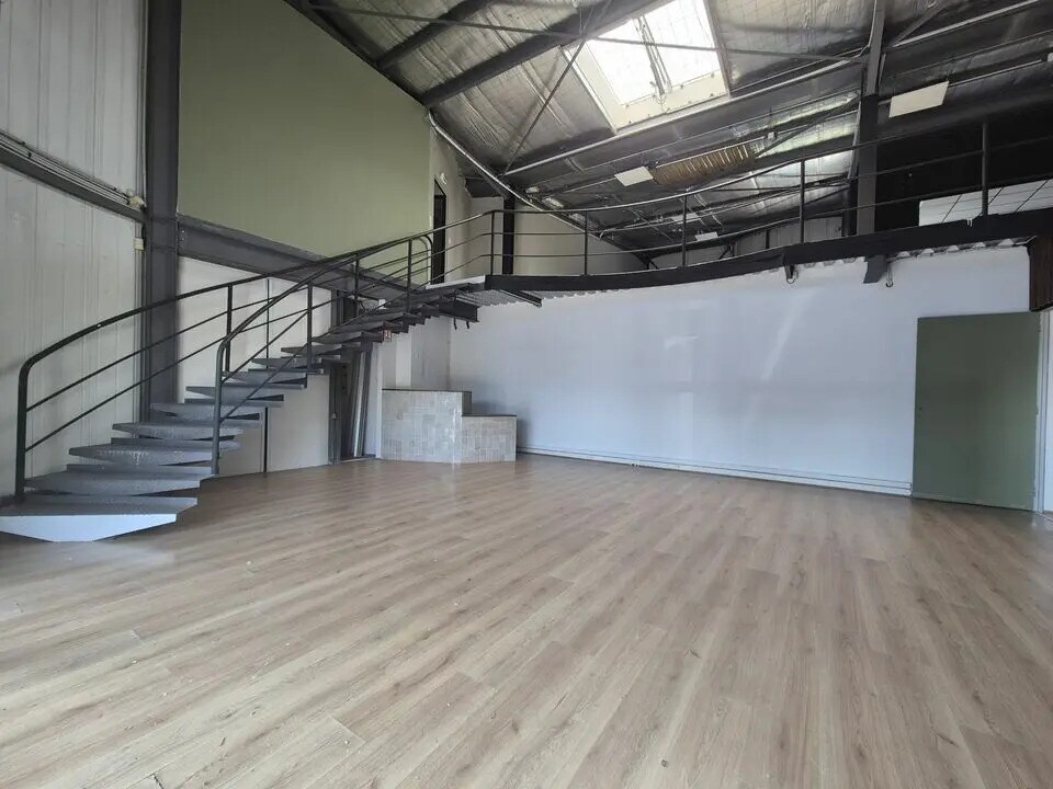 Retail in Baillargues for lease Building Photo- Image 1 of 8