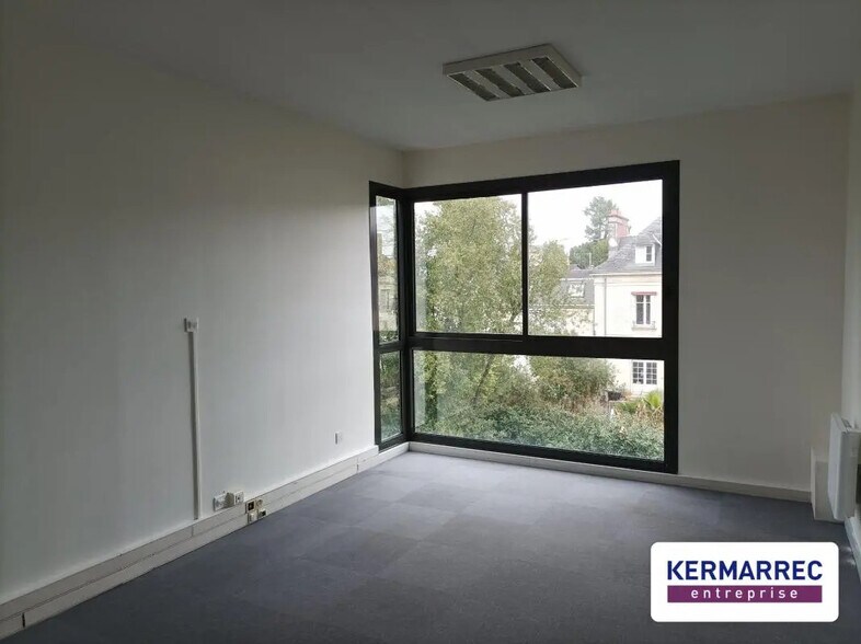 Bureau dans Nantes à louer - Photo du bâtiment - Image 2 de 17