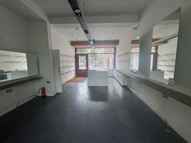 52 Stoke Newington Church St, London for lease - Interior Photo - Image 2 of 13