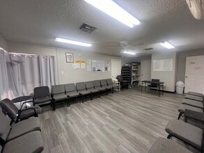 2936 S McCall Rd, Englewood, FL for lease Interior Photo- Image 2 of 7