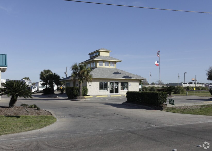 217 FM 517 W, Dickinson, TX à vendre - Photo du bâtiment - Image 2 de 5