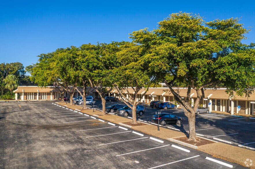 7421-7497 NW 4th St, Plantation, FL à louer - Photo du bâtiment - Image 2 de 9