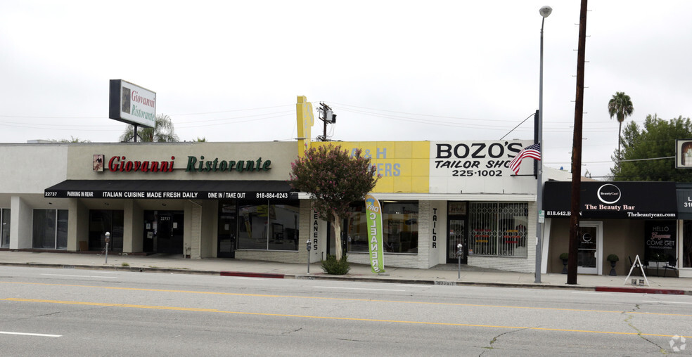 22731-22735 Ventura Blvd, Woodland Hills, CA for lease - Building Photo - Image 3 of 3