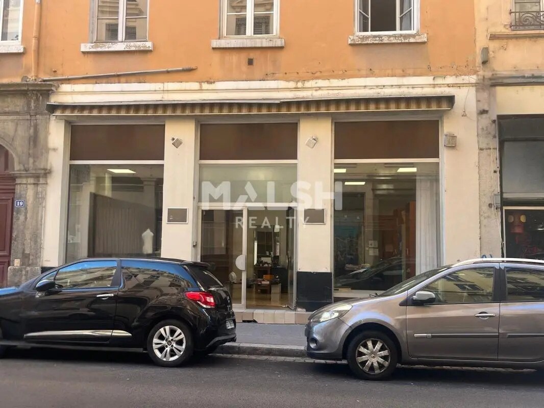 Retail in Lyon for lease Building Photo- Image 1 of 5
