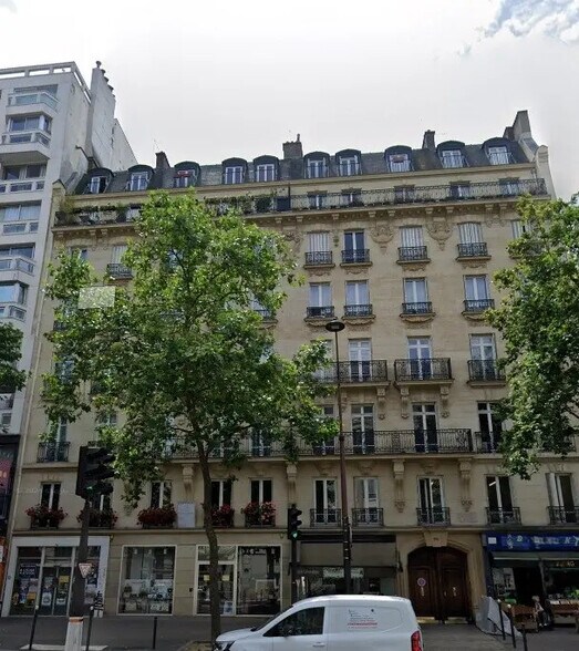 Retail in Paris for sale - Building Photo - Image 1 of 4