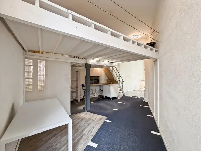 Commerce de détail dans Paris à louer - Photo du bâtiment - Image 3 de 7