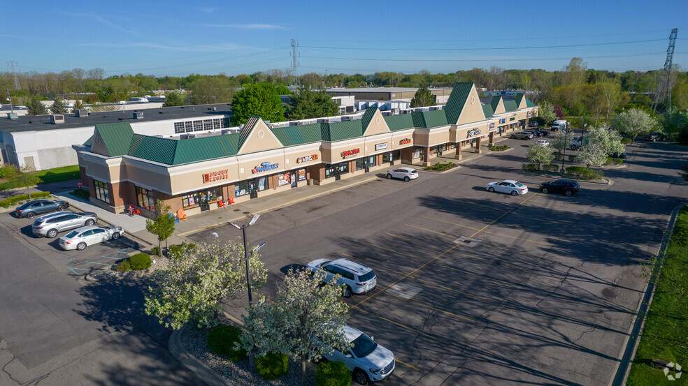 1001 Welch Rd, Commerce Township, MI for lease - Building Photo - Image 2 of 11