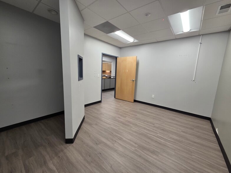 2709 Pelham Rd, Greenville, SC for lease - Interior Photo - Image 3 of 12
