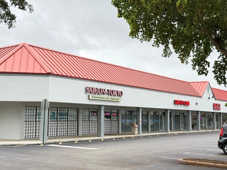 2902-2990 Jog Rd, Greenacres, FL à louer - Photo du bâtiment - Image 3 de 5