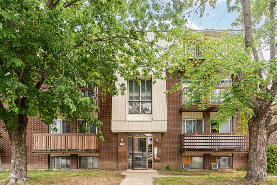 575 Av Ampère, Laval, QC à vendre - Photo principale - Image 1 de 1