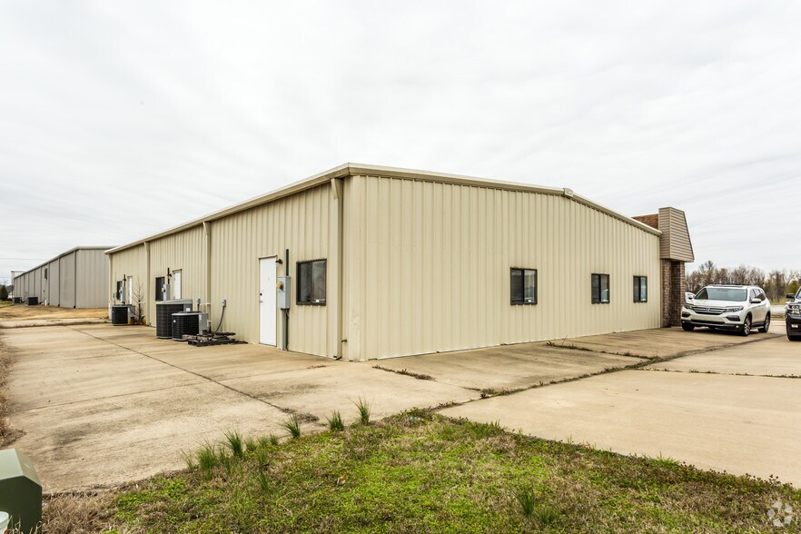 3009 Turman Dr, Jonesboro, AR à vendre - Photo du bâtiment - Image 2 de 5